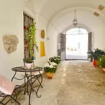 דירה Le Arcada - Appartamenti Diffusi Nel Cuore Del Centro Storico Di Orosei