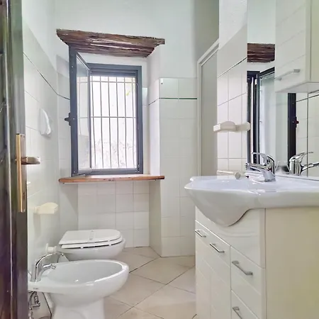 Le Arcada - Nel Cuore Del Centro Storico Di Appartement Orosei