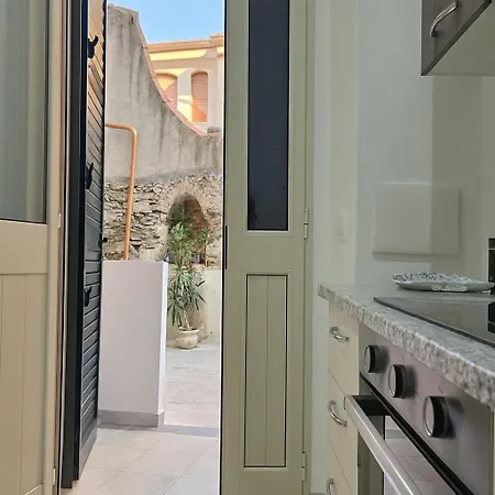 Le Arcada - Nel Cuore Del Centro Storico Di Orosei